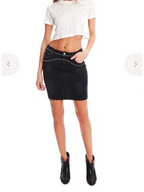 NWT** IRO
NAOMI JEAN SKIRT- LIGHT BLUE